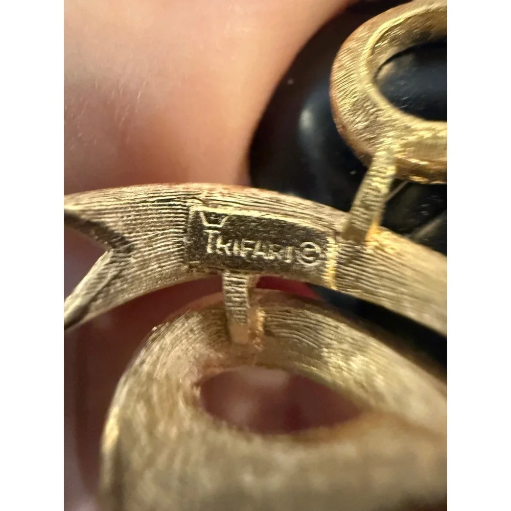 Trifari vintage brooch